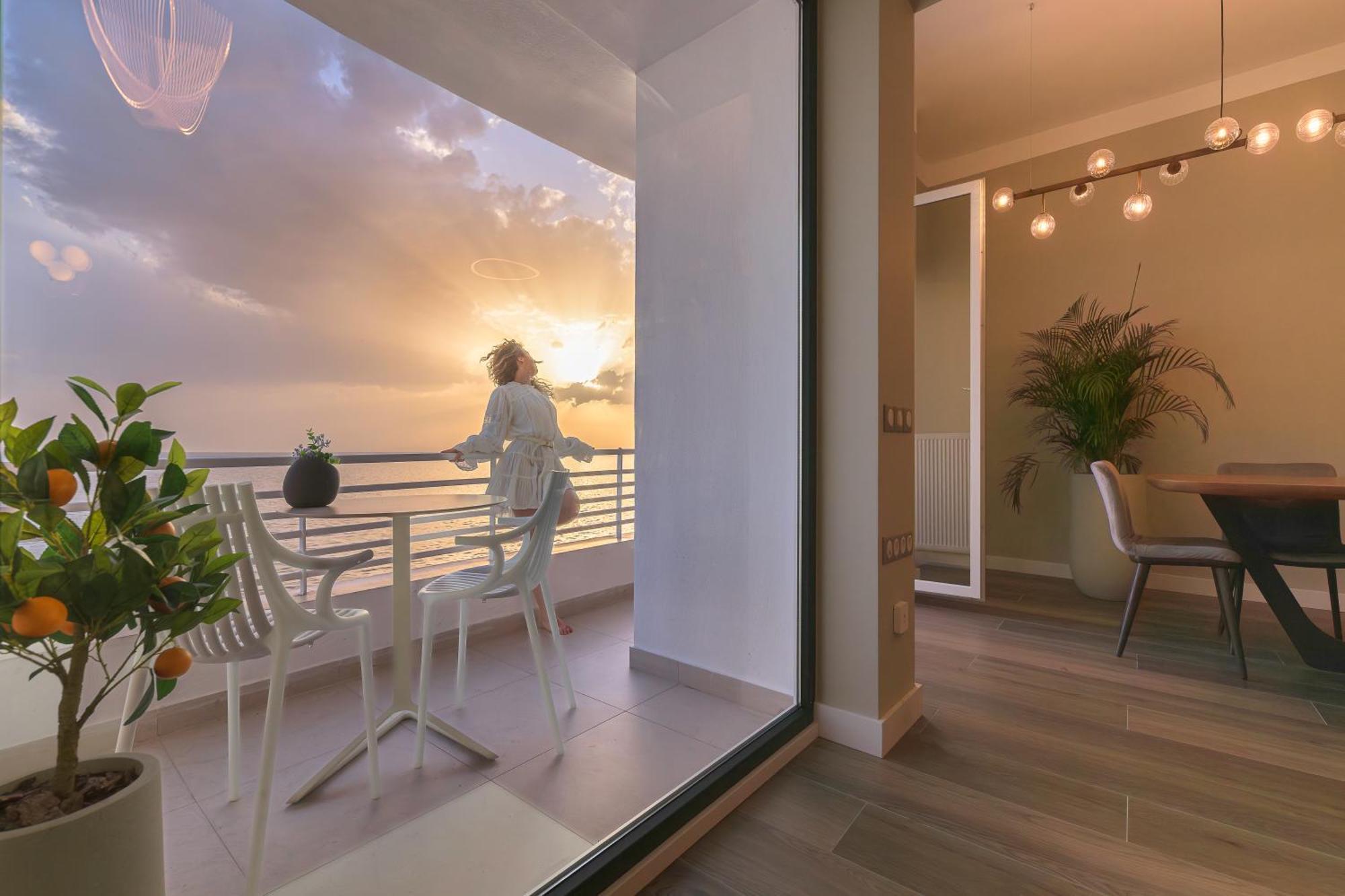 Iconic Salonica Suite Seafront エクステリア 写真